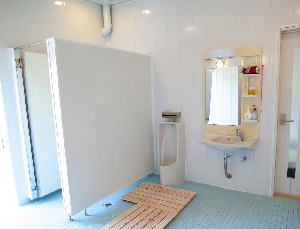 Ishigakijima Sunflower House - Hostel