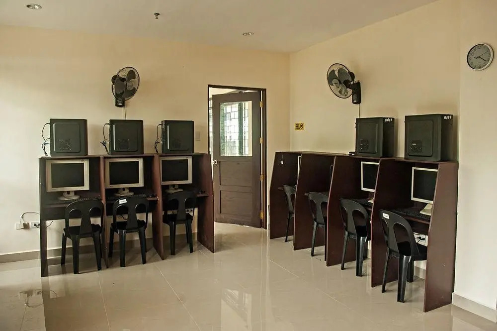 Spacious Private apartment at Laorenza Residences