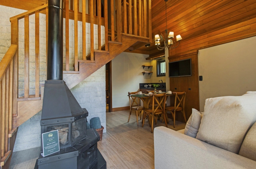 Hotel Fioreze Chalés