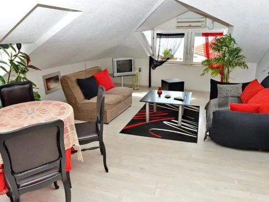Eke Irin Apartments