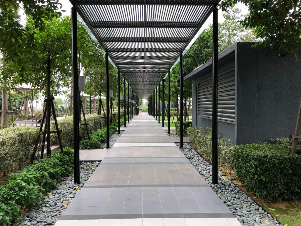 Tropicana Avenue Service Residence II