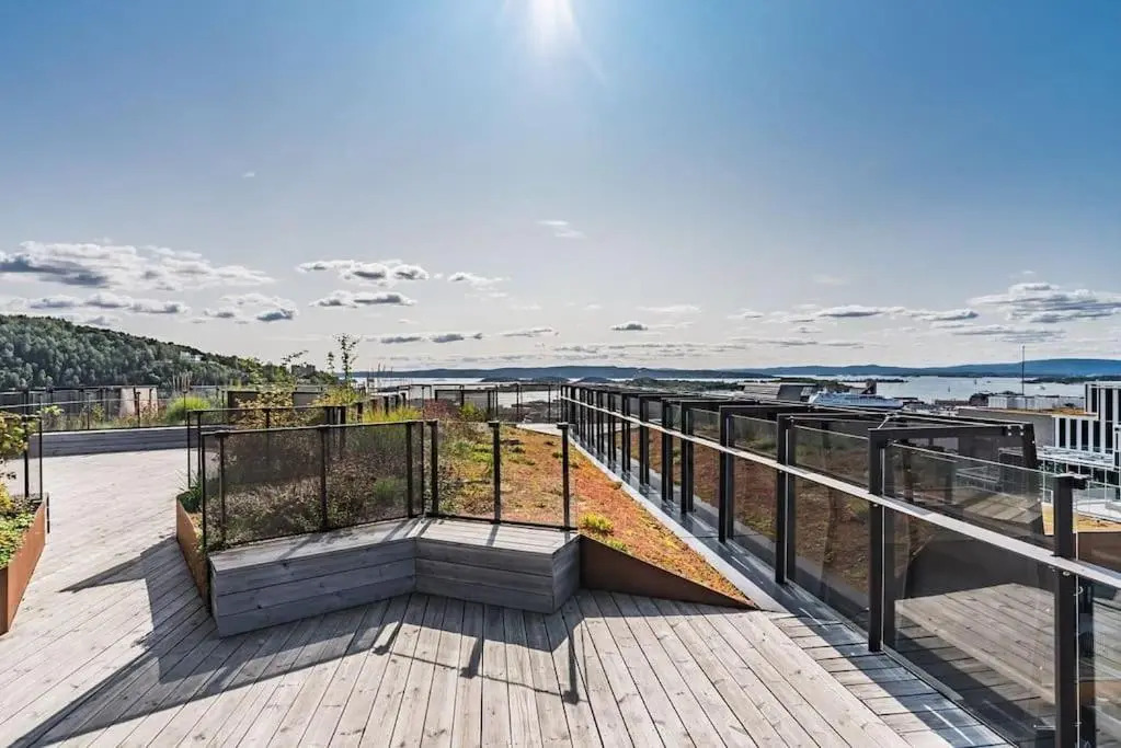 Modern and luxurious 2 Bed Room with west facing balcony in OSLO BARCODE