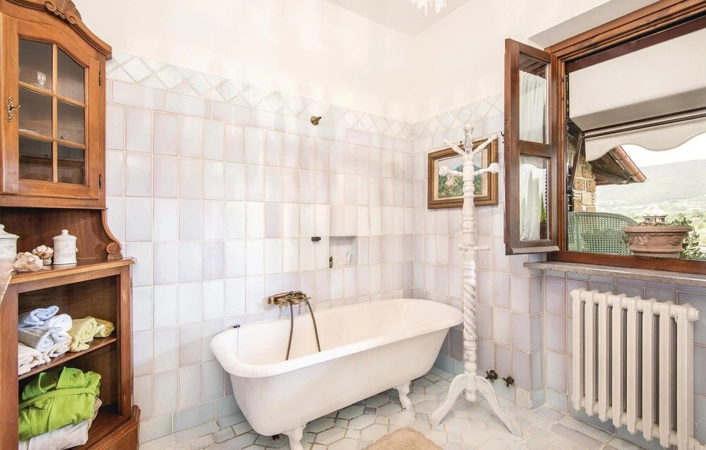 Amazing Home In Montebuono