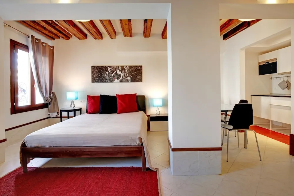 Venetian Grand Canal Suite Apartment