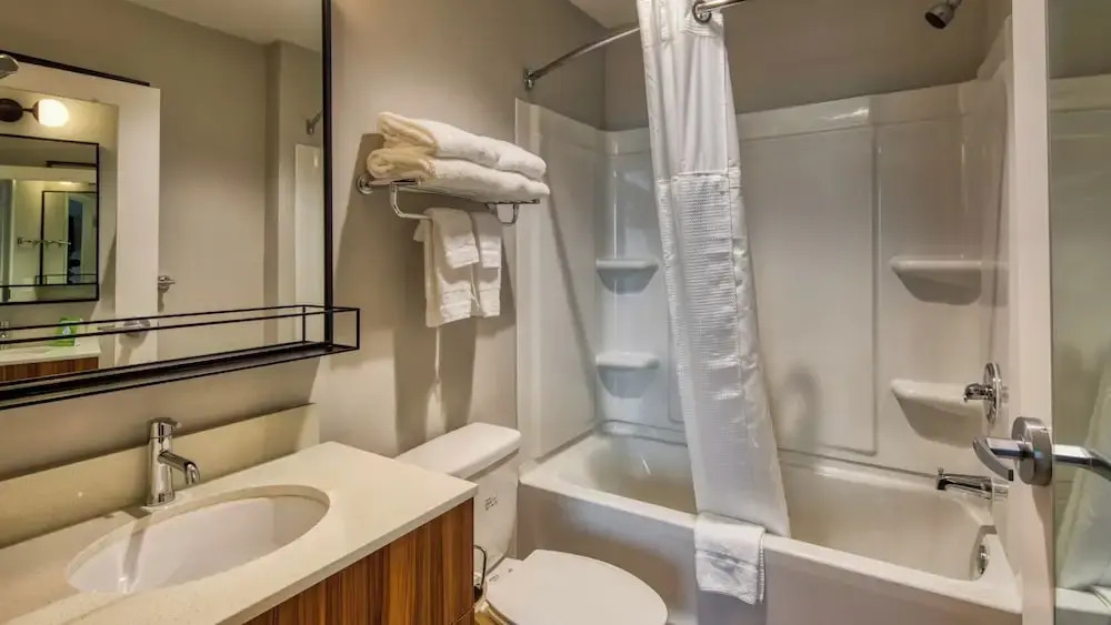 Uptown Suites Extended Stay Charlotte NC - Concord
