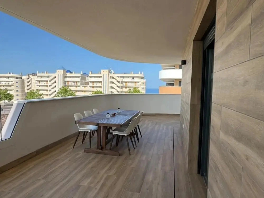 Luxurious 2-bedroom Apartment in Arenals del Sol With Pool and Sea Views