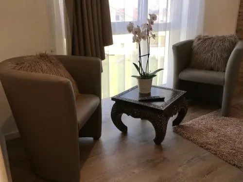 Shania Residence