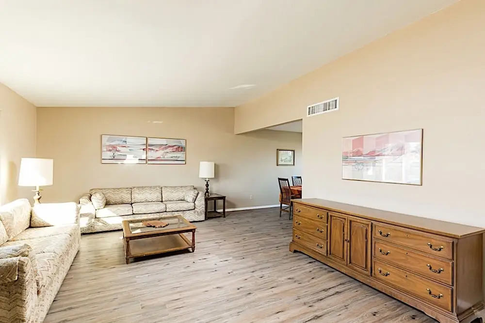 Shadow Mountain Retreat 4BR by Casago