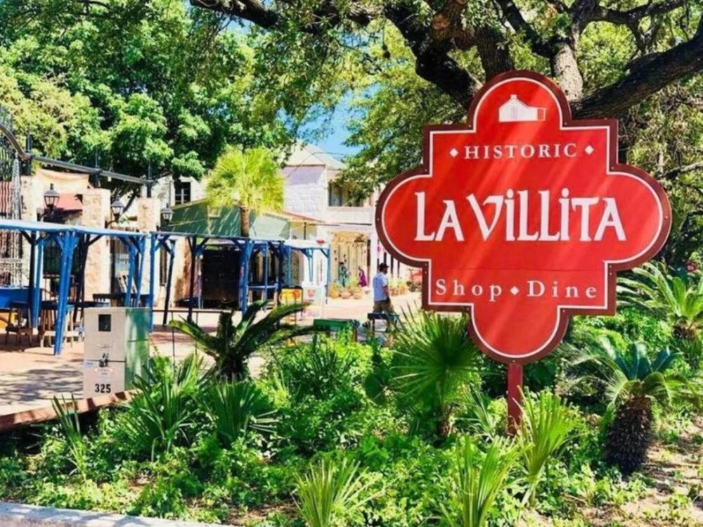 Classic 1br/1ba Charming Apt w/ Modern Upgrades