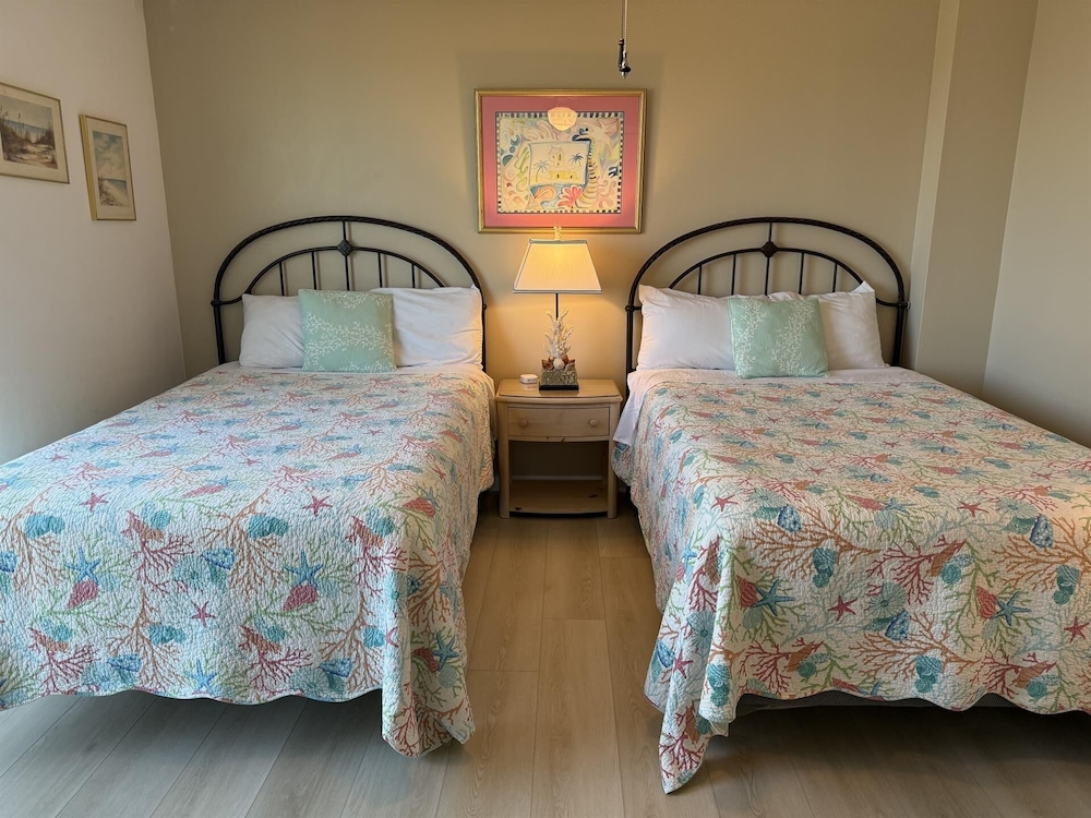 Shoreline Towers 2096 3 Bedroom Condo