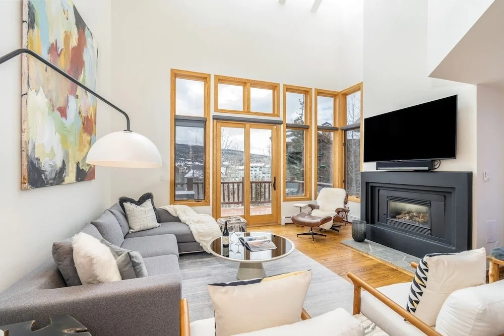 Mountain Village Panoramic Views, Hot Tub, Fireplace townhouse