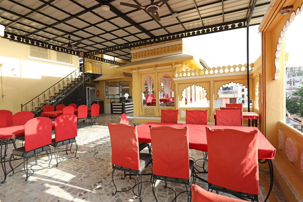 OYO 3942 Hotel Baba Palace