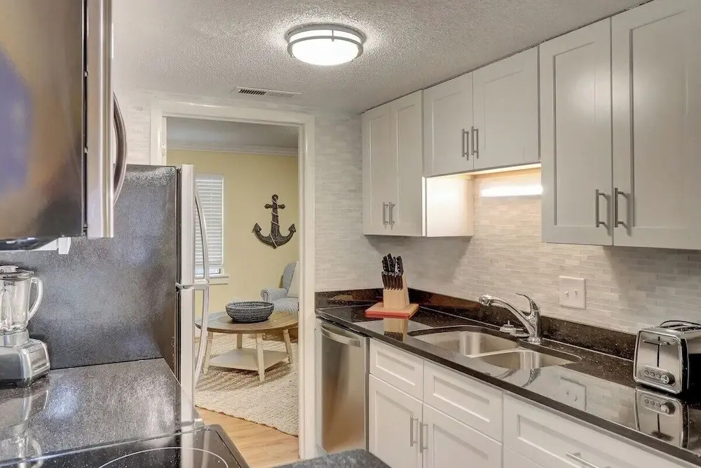 Family 2BR Retreat Near Beach + Pool Hilton Head