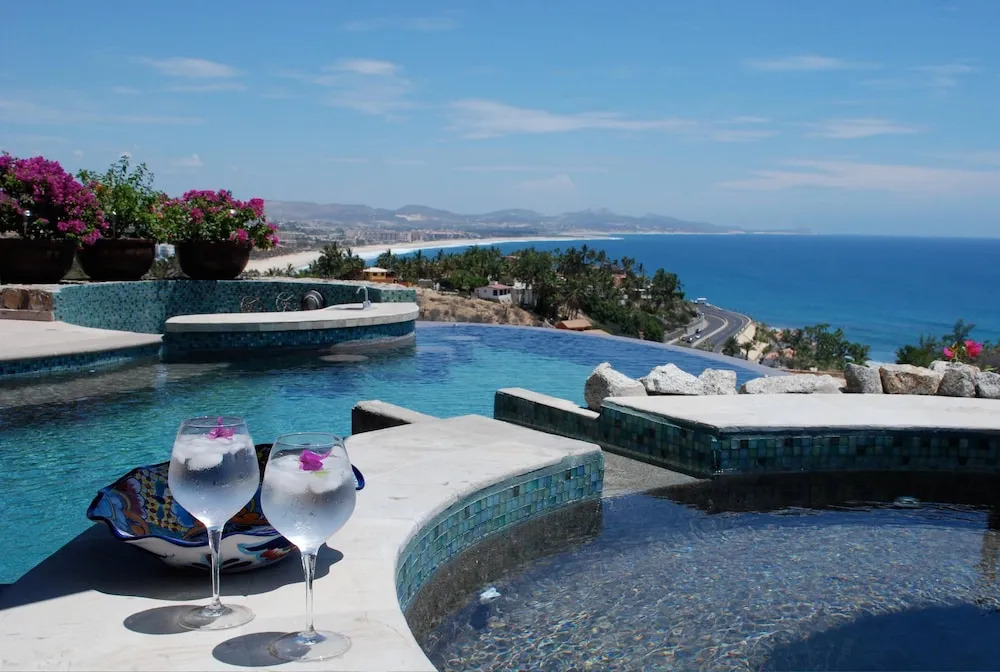 4 BR Villa Near Los Cabos' Best Surfing: Villa Vista del Mar