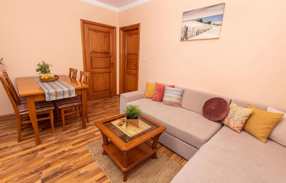 Amazing Apartment in Podstrana With 1 Bedrooms and Wifi