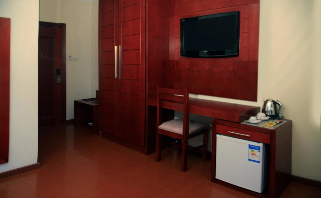 Blue Birds International Hotel