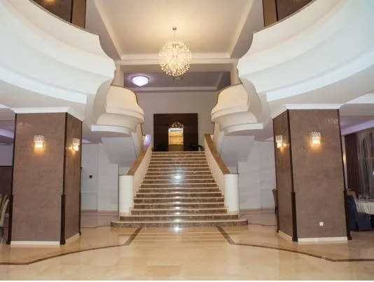 Albert Hotel