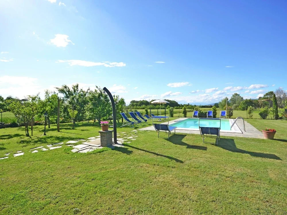 Villa in Tuscany With Pool Near Cortona