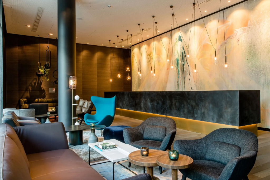 Motel One Köln-Neumarkt