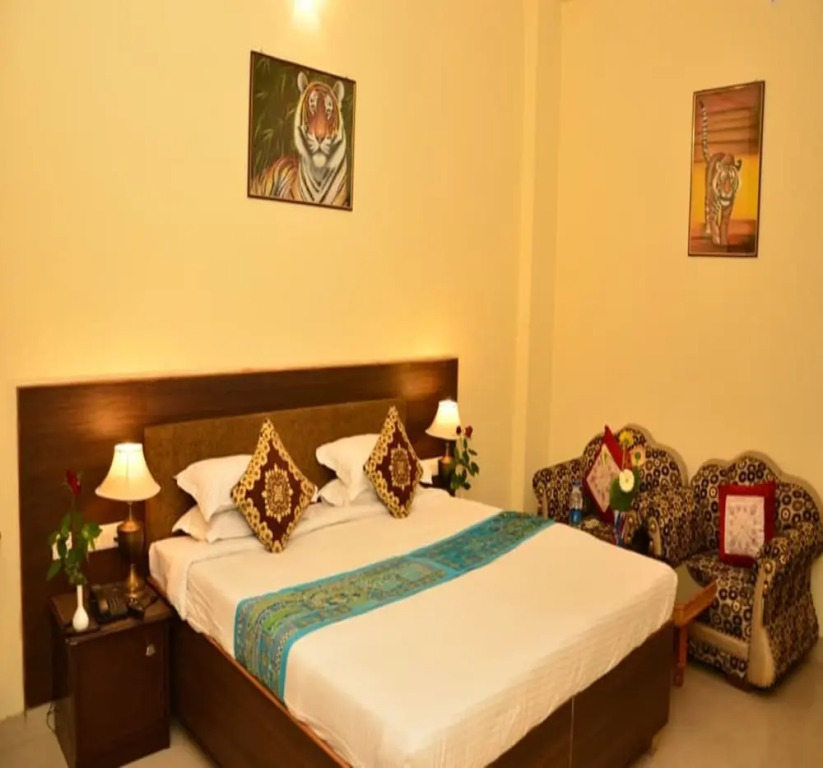 Hotel Ananta Palace