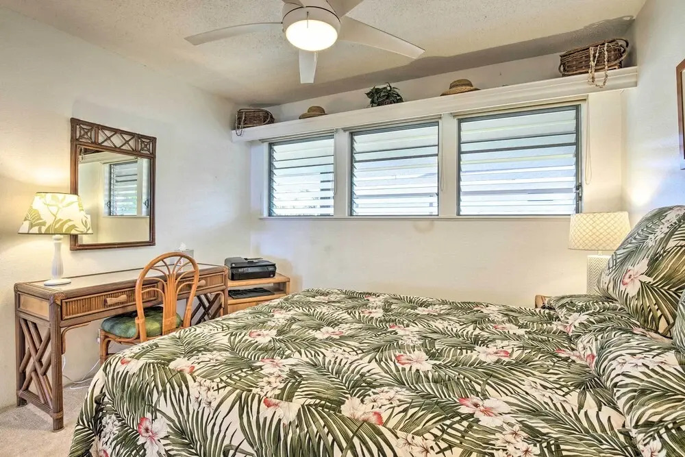 Oceanfront Kailua-kona Condo w/ Community Pool!, Kailua-Kona