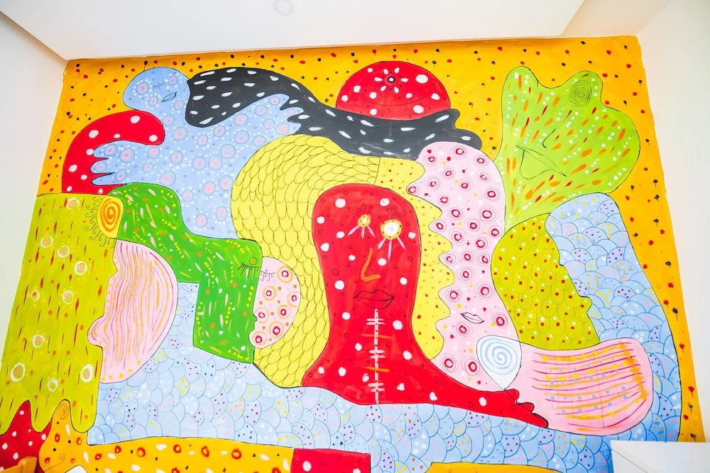 Funky Room for 4- Artistic Guesthouse-main Street!