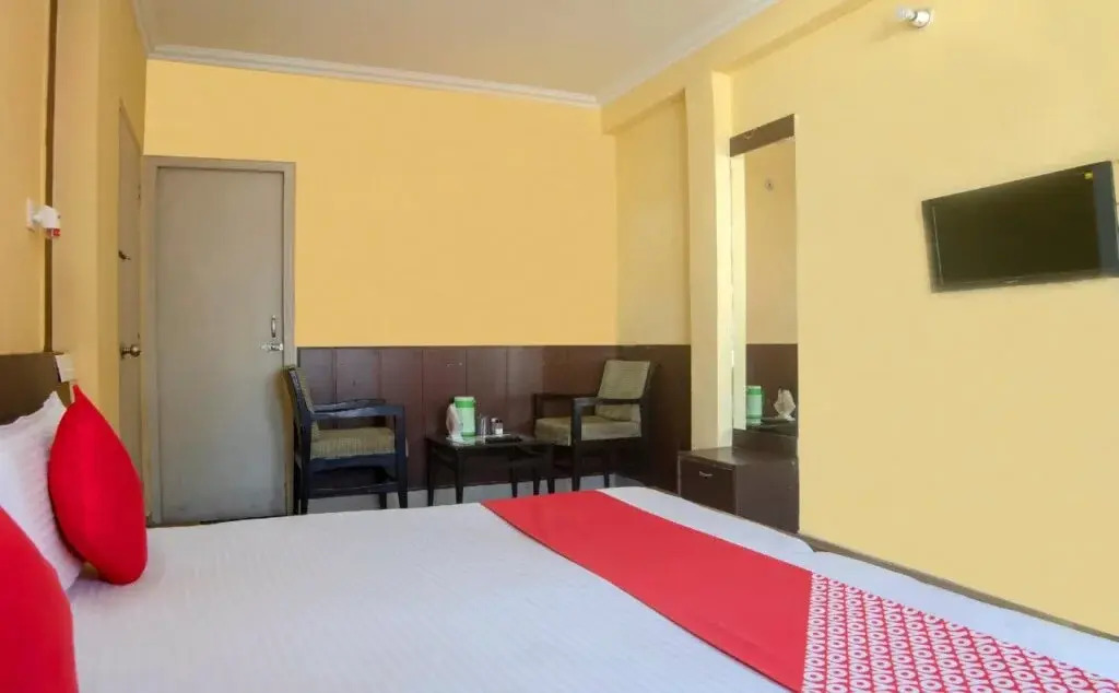 Hotel Comfort Home by OYO