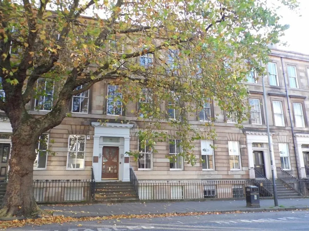 Spacious and Quiet Flat in the Heart of Finnieston