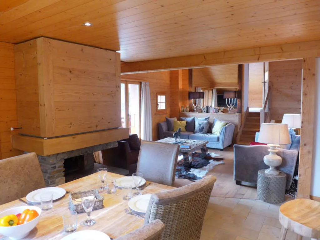 Le Faucon 8