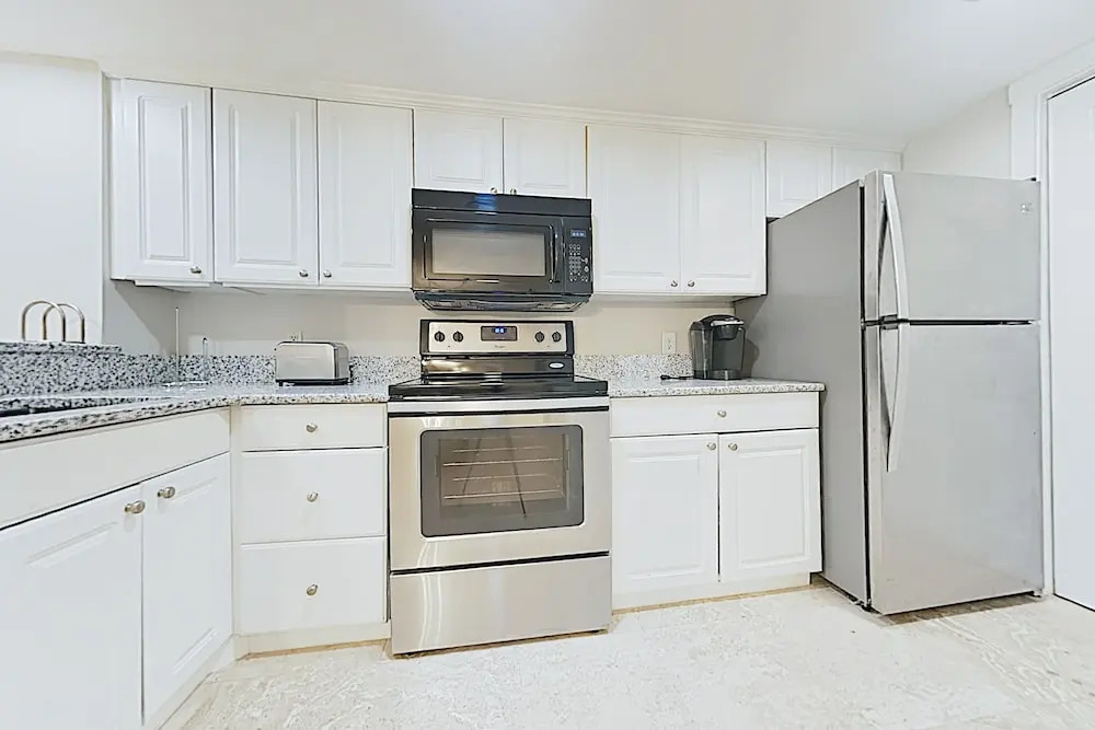 Updated Tanglewood W/ Pool - Walk To Beach! 3 Bedroom Condo
