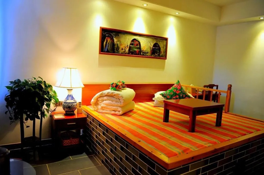 Yanan Rootlots Hotel