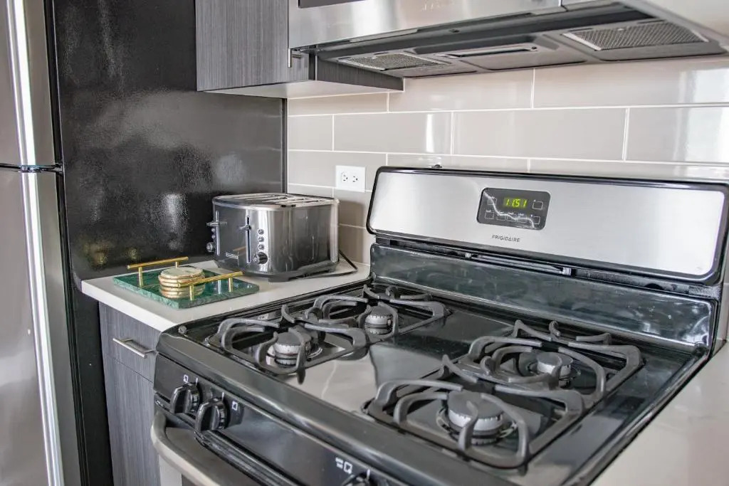 McCormick Place 3br-2ba luxury Family Heaven with optional parking for 6 guests