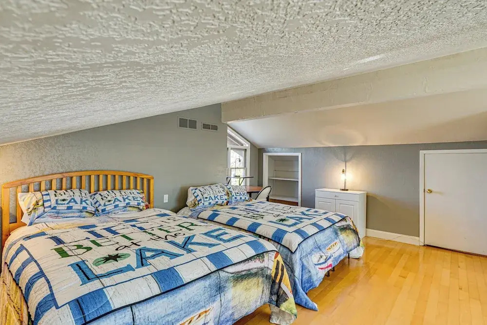Luxury Lake Home, Amazing Views, Resort Amenities