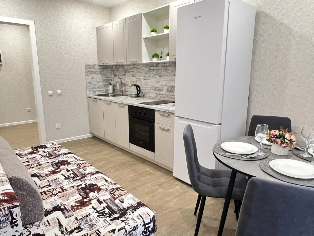 Шестиместная квартира рядом с метро, парком, ТЦ