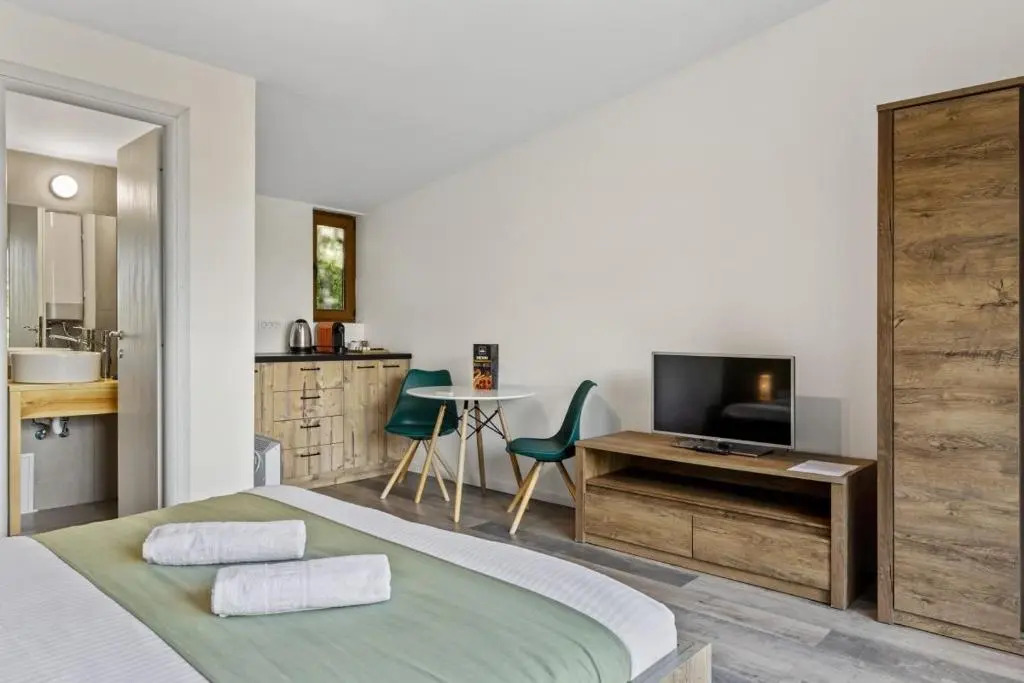 Silver Bungalow