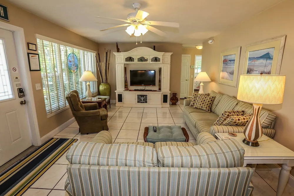 4870 Coquina Road