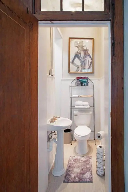 101 E Waldburg - Cozy Cottage Just Off of Forsyth Park