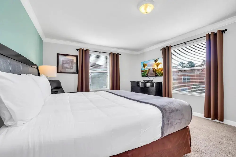 9008 PM - 5BD Serenity Villa: A Paradise Retreat