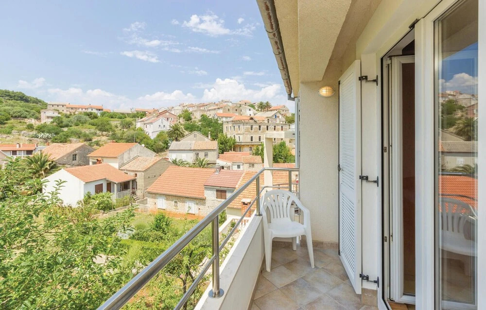 Apartment Komoseva I