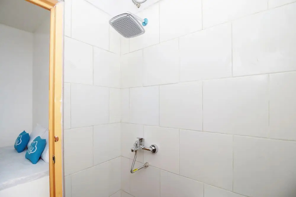 Airy Eco Syariah Kebon Jeruk H Paeng 12A Jakarta