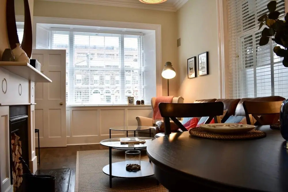 Newly Refurbished 2 Bedroom Townhouse in Dublin 4