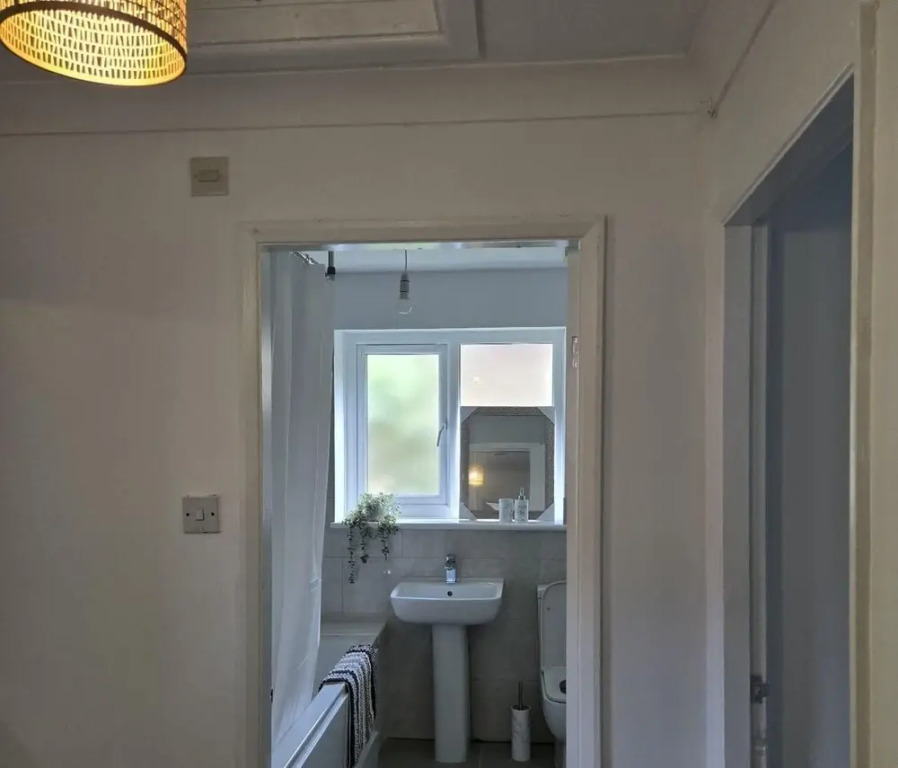 Manchester Blissful Retreat - 3-bedroom House