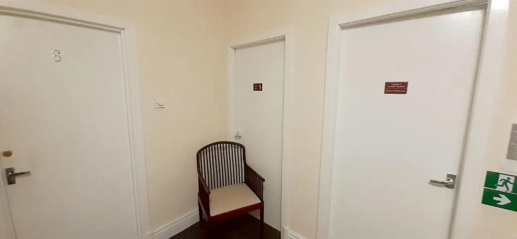 Queens Rooms