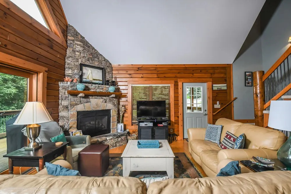 Pinehaus Chalet 4 Bedroom House