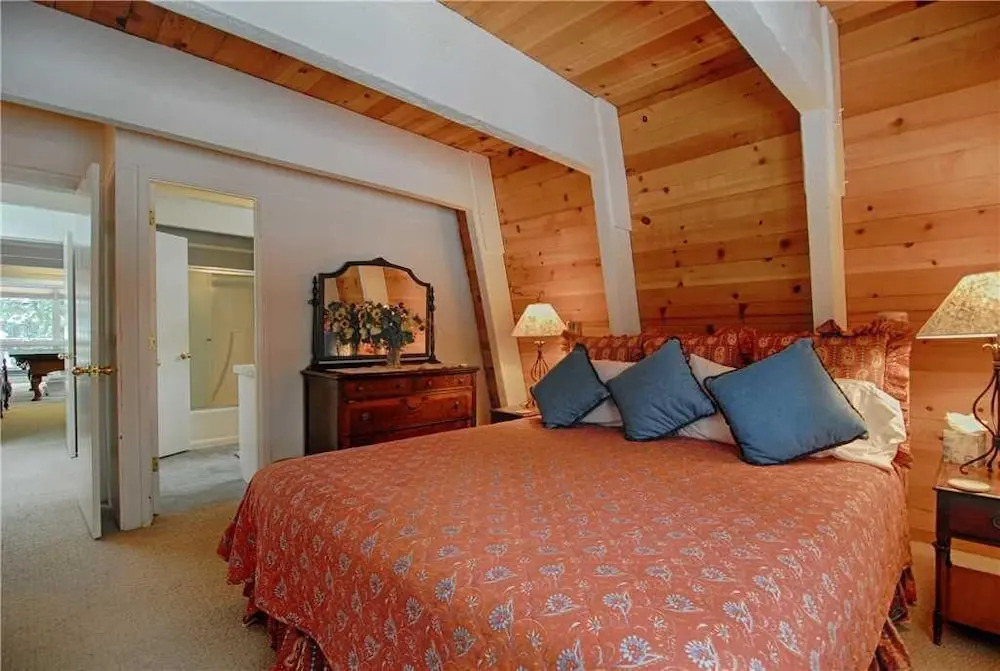 Ping Pong Table in Large Agate Bay Chalet #150