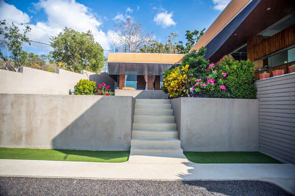 The Arancia Luxury Villa