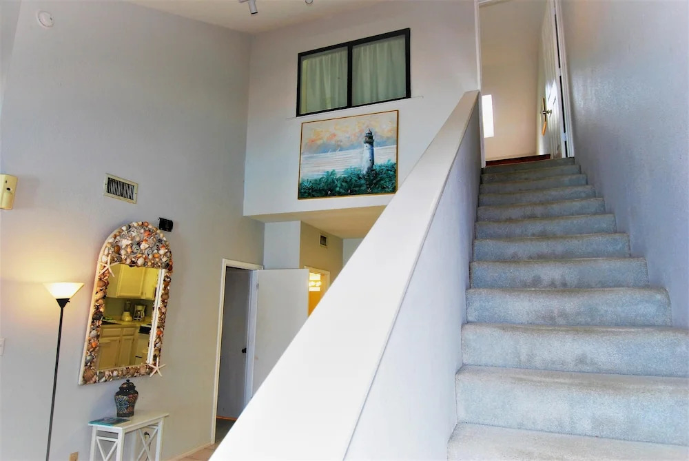 108 W. Morningside 2 Bedroom Condo by RedAwning