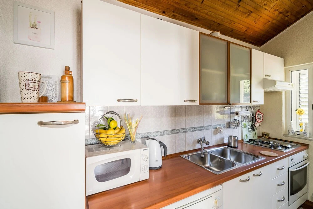 Indys Beach Apartments