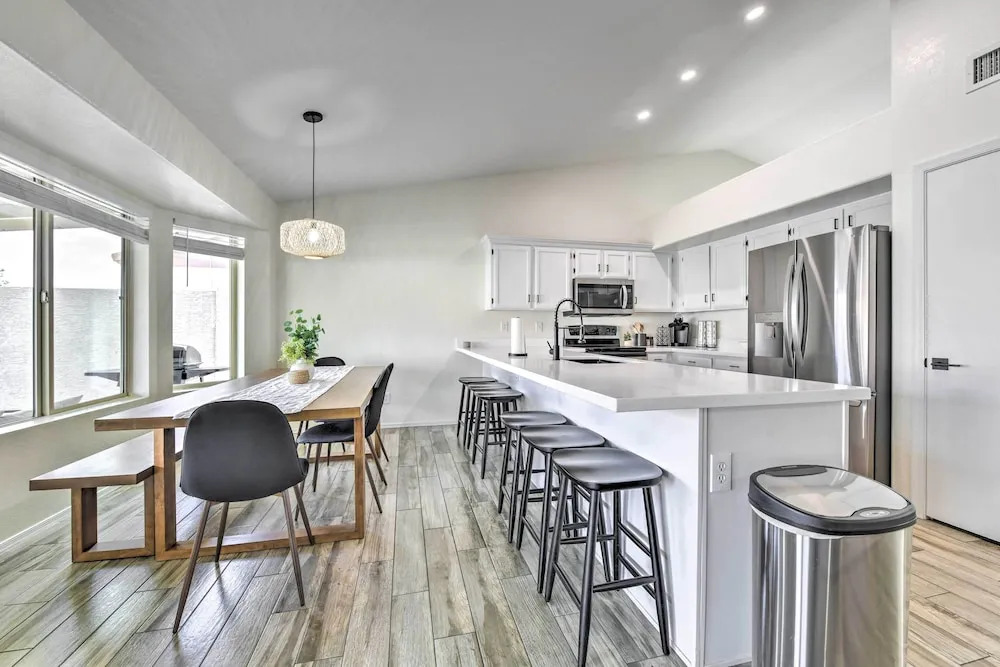 Pool, BBQ & Patio: Gilbert Getaway Near Golfing