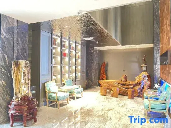 Xinzitan Business Hotel